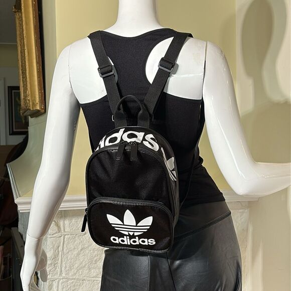 NWOT Adidas Originals Women's Santiago Mini Backpack Black & White 35L - Picture 3 of 12